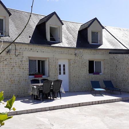 Au Dom-icile Villa Monceaux-en-Bessin Exterior foto