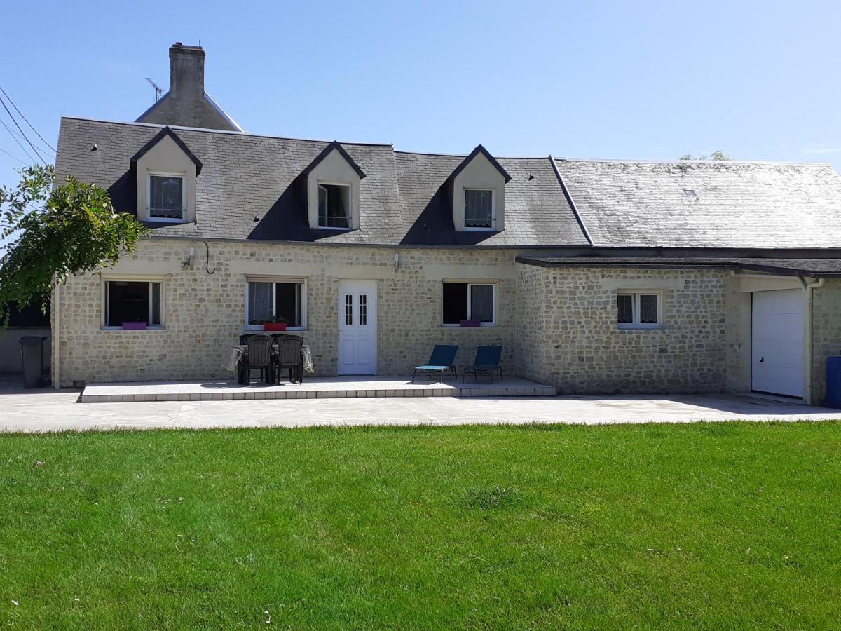 Au Dom-icile Villa Monceaux-en-Bessin Exterior foto